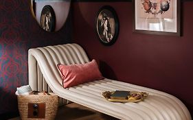 Uncommoner Hotel By Reverie Boutique Collection